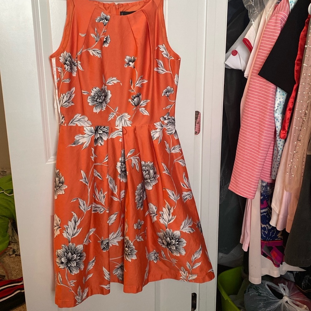 Dress - Picture 2 of 7